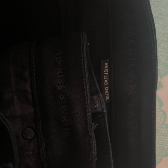 AEO BLACK SHORTS - Picture 3 of 4